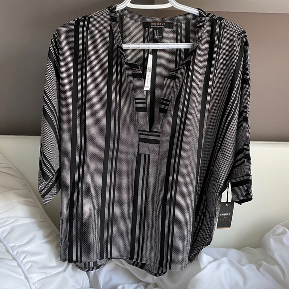 Loose blouse forever 21 never worn with tags - Picture 1 of 3